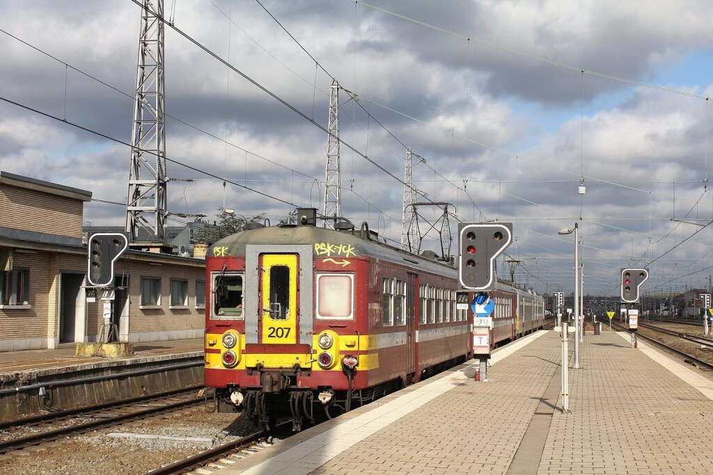 SNCB 207 in Bruxelles Nord, 2.11.2011